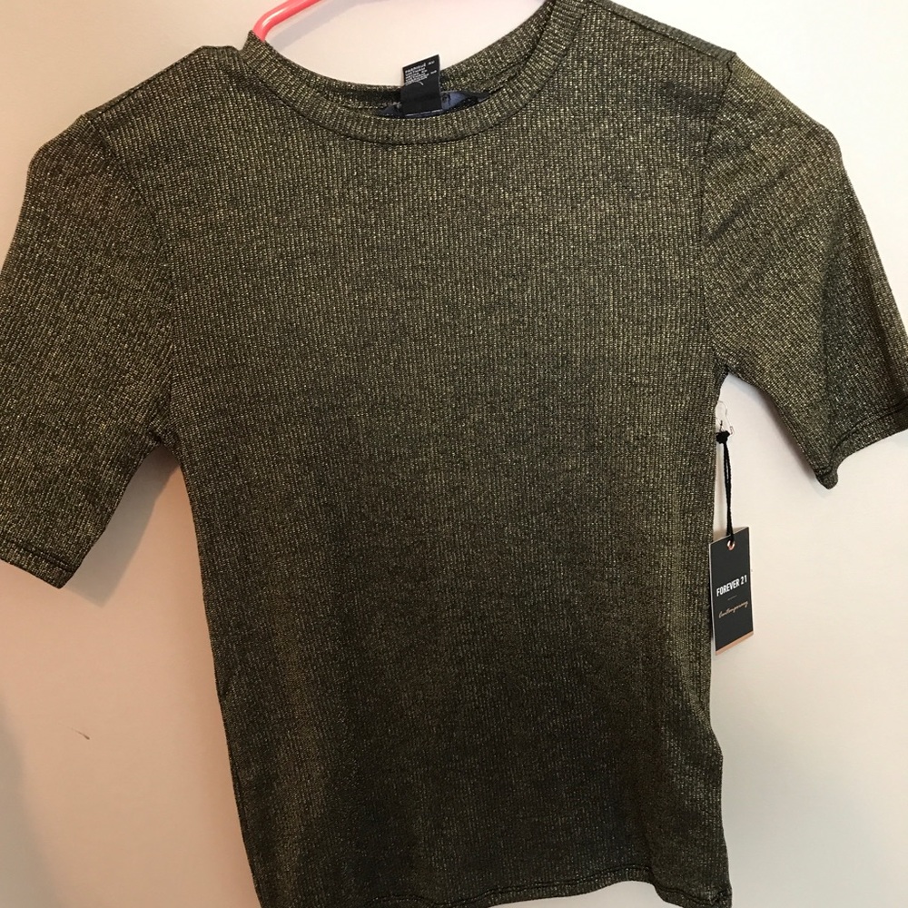 short sleeve shirt